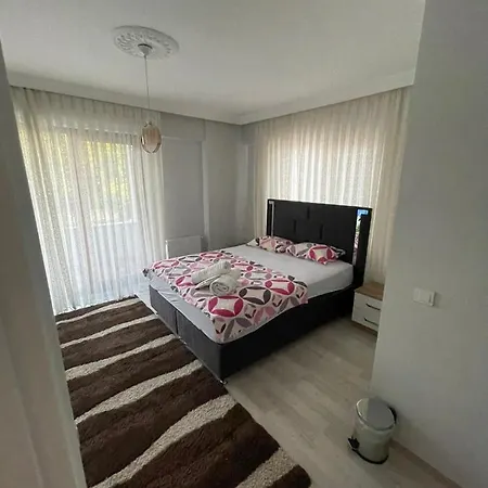 Astonishing With Private Pool And Jacuzzi Surrounded By Nature In Sapanca Sakarya (Marmara)