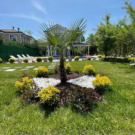 Astonishing With Private Pool And Jacuzzi Surrounded By Nature In Sapanca Villa Sakarya (Marmara)